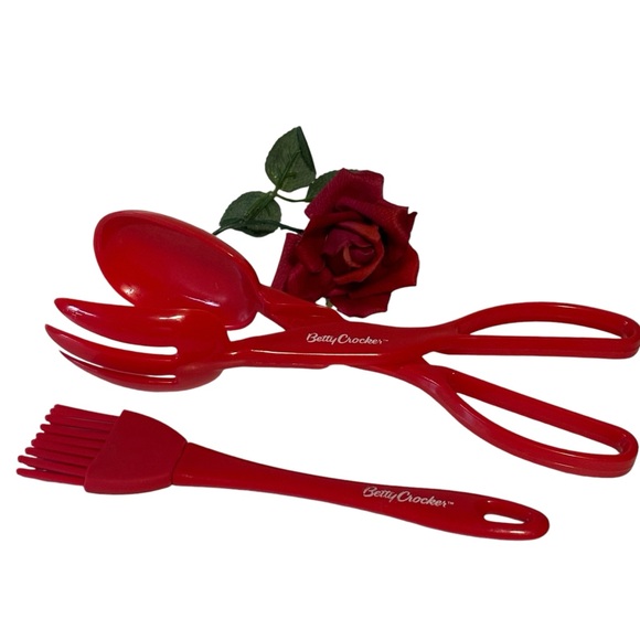 Betty Crocker 5 Pc Set Kitchen utensils spatula’s salad tongs  basting brush - Picture 4 of 15